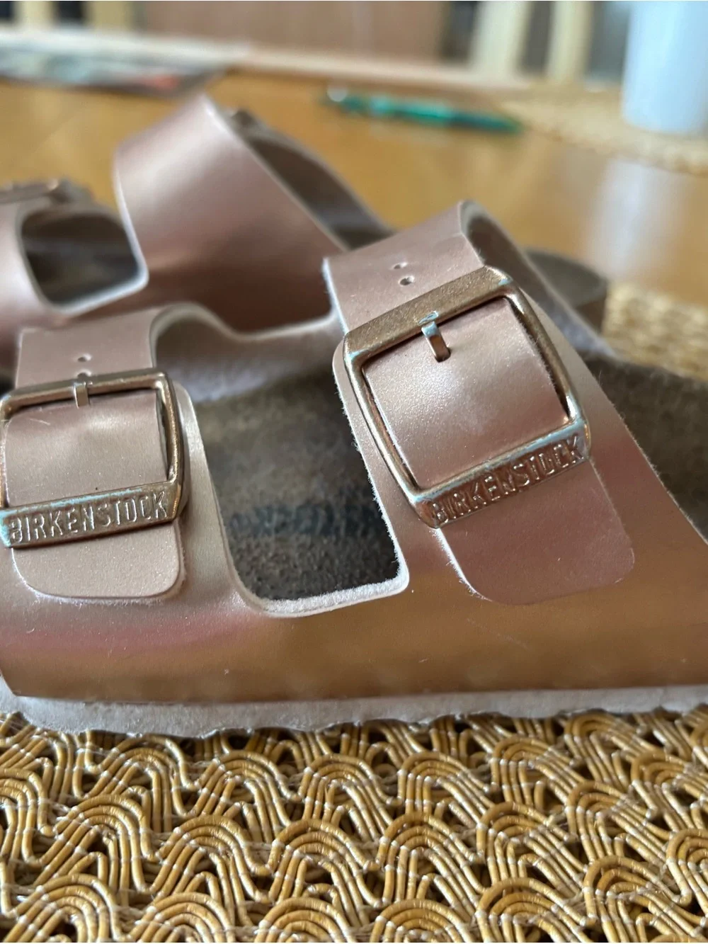 Birkenstock Arizona Girls Rose Gold Metallic Sandals Size 31 Little Kid